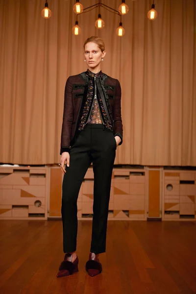 Look 1